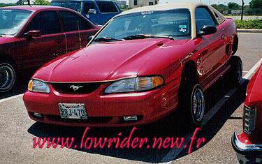 FMParkedStang_www.lowrider.new.fr.jpg